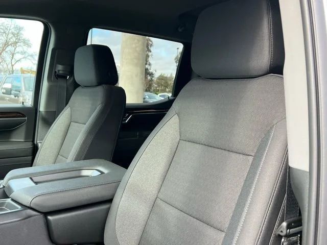 New 2026 Sterling Metallic GMC Elevation image 17