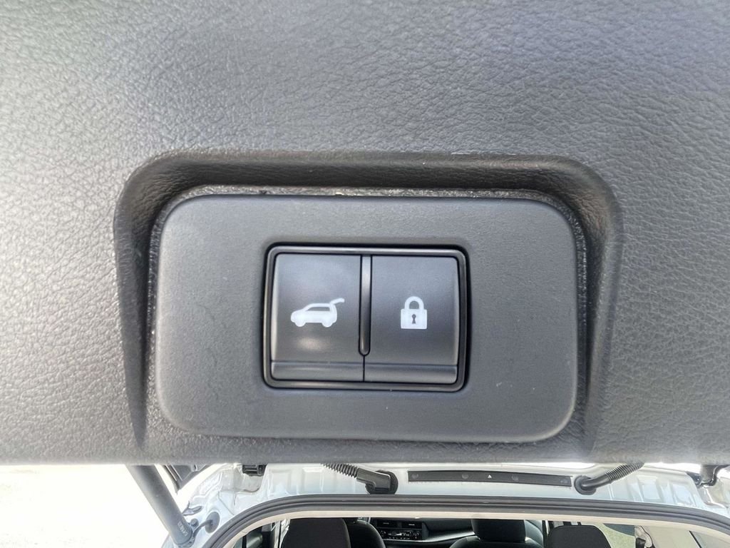 Used 2025 White Nissan SV image 12