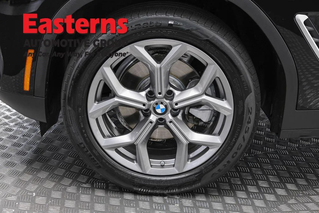 Used 2024 Black BMW xDrive30i image 35