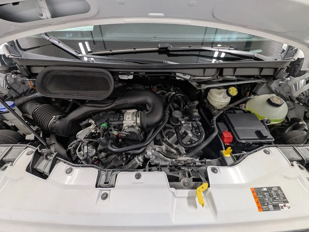 New 2026 Oxford White Ford Cutaway image 27
