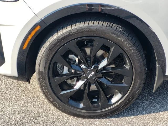 Certified Used 2023 Gray Kia SX image 9