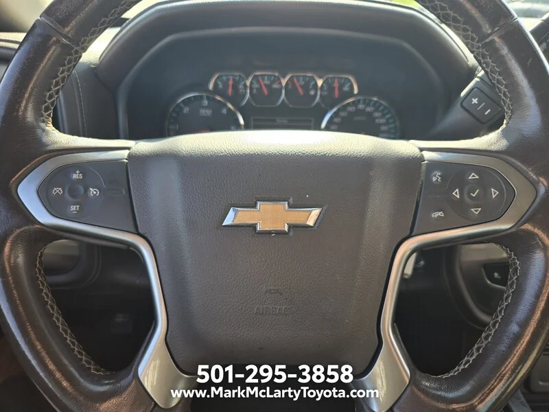 Used 2018 Deep Ocean Blue CHEVROLET 4WD CREW CAB 143.5" LTZ W/1LZ image 24