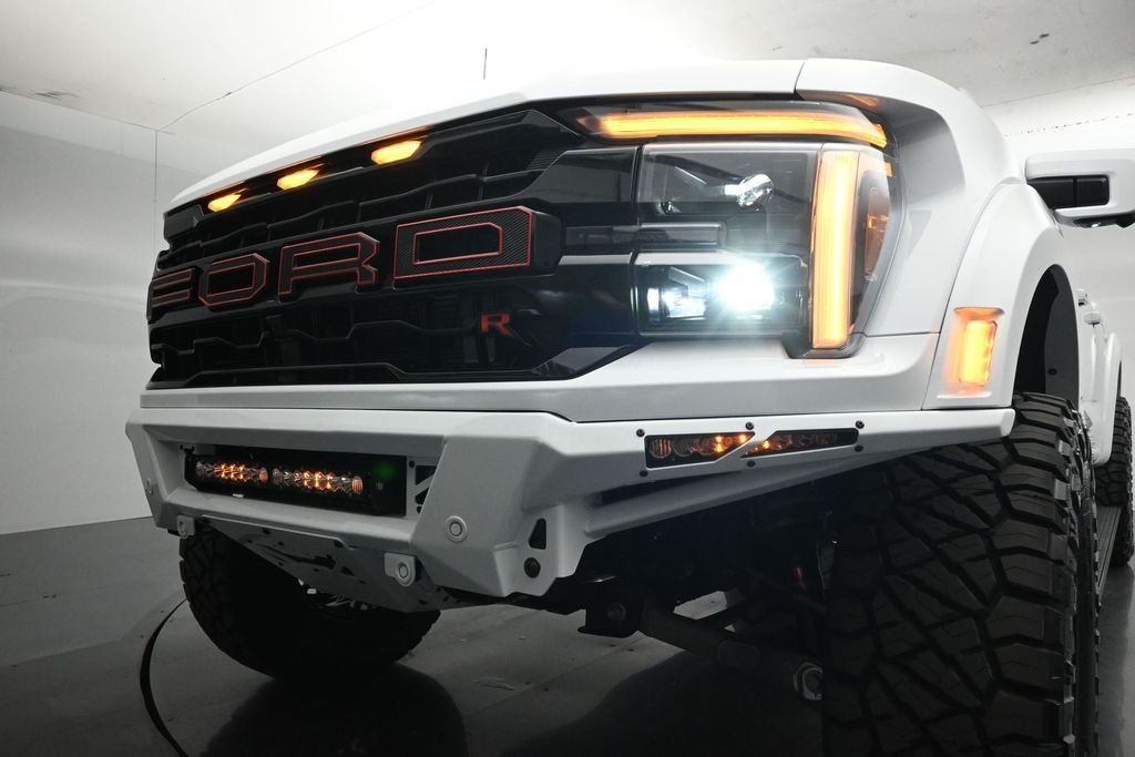 New 2026 Oxford White Ford Raptor image 30