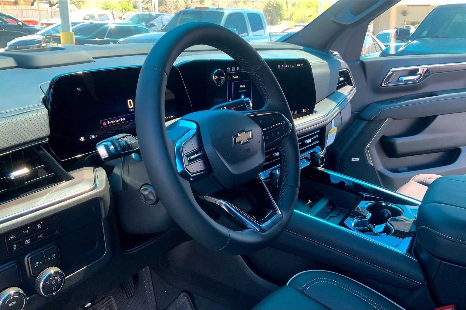 Used 2025 Black Chevrolet Premier image 8