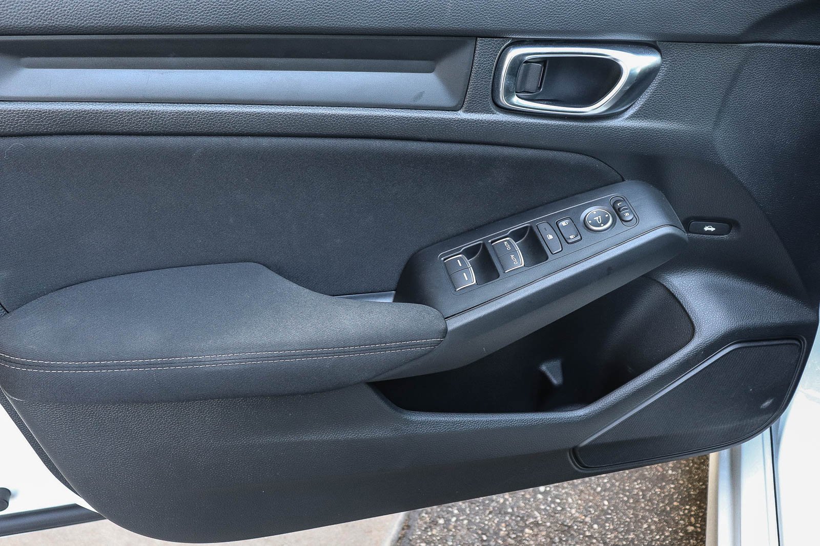 2025 Honda Civic Sport - Photo 23
