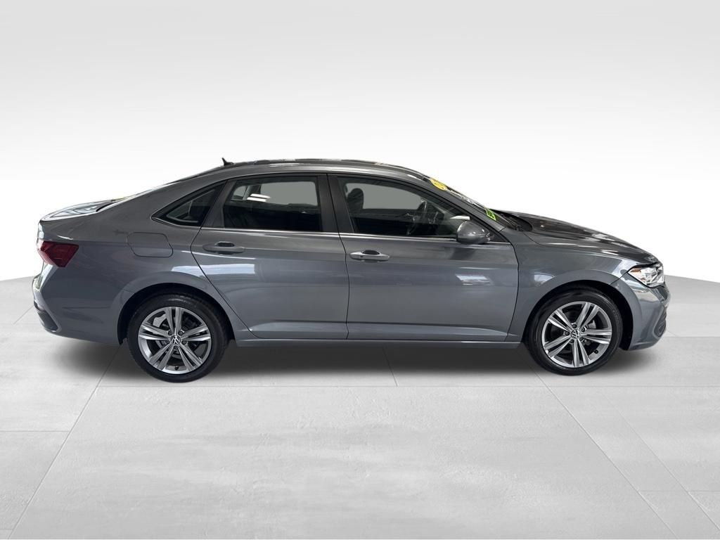 Used 2024 Gray Volkswagen 1.5T SE image 6