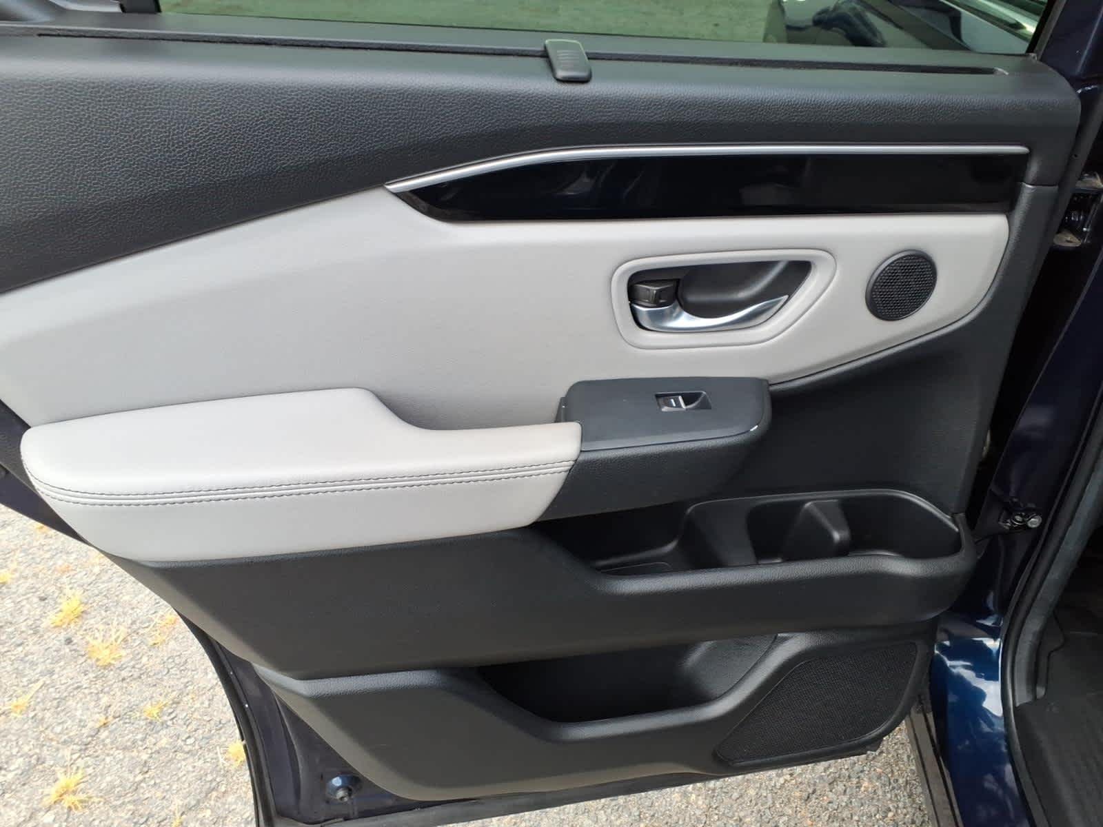 2025 Honda Pilot EX-L - Photo 11