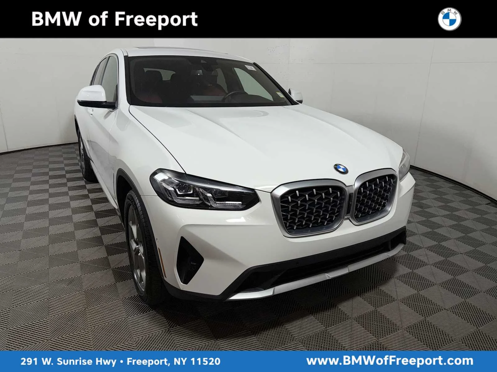 2025 BMW X4 xDrive30i's photo