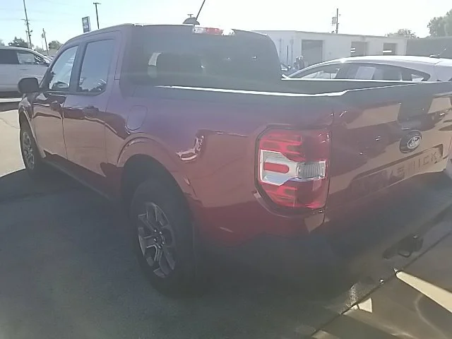 Used 2025 Red Ford XLT image 16