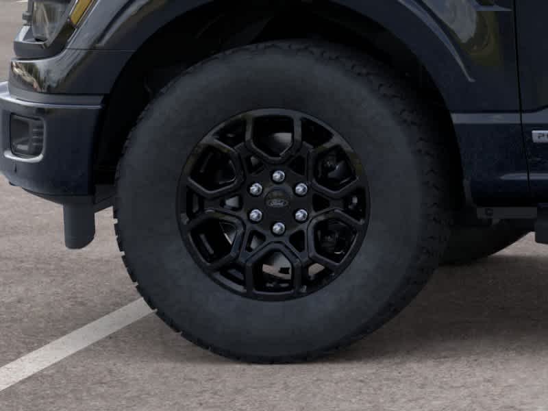New 2026 Agate Black Metallic Ford XLT image 19