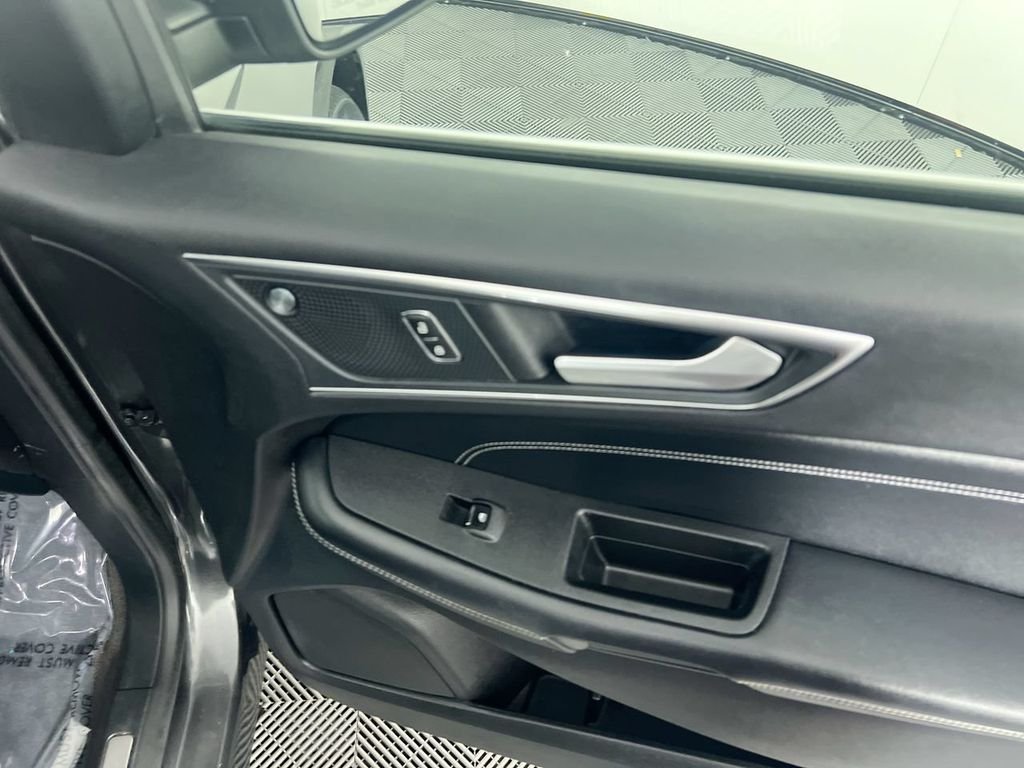 Used 2020 Gray Ford Titanium image 24