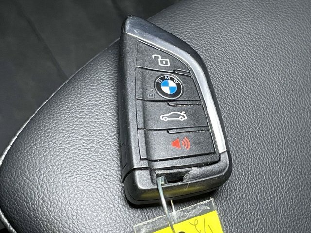 Used 2022 Black BMW xDrive30i image 44