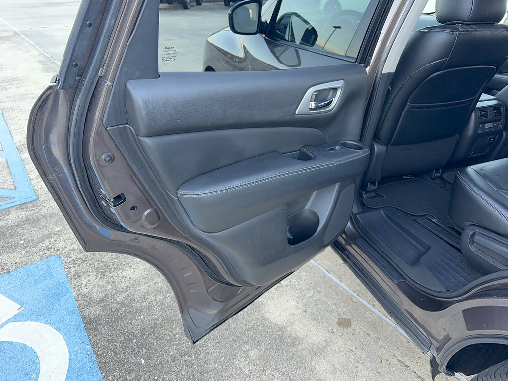 Used 2015 Java Metallic Nissan Platinum image 20