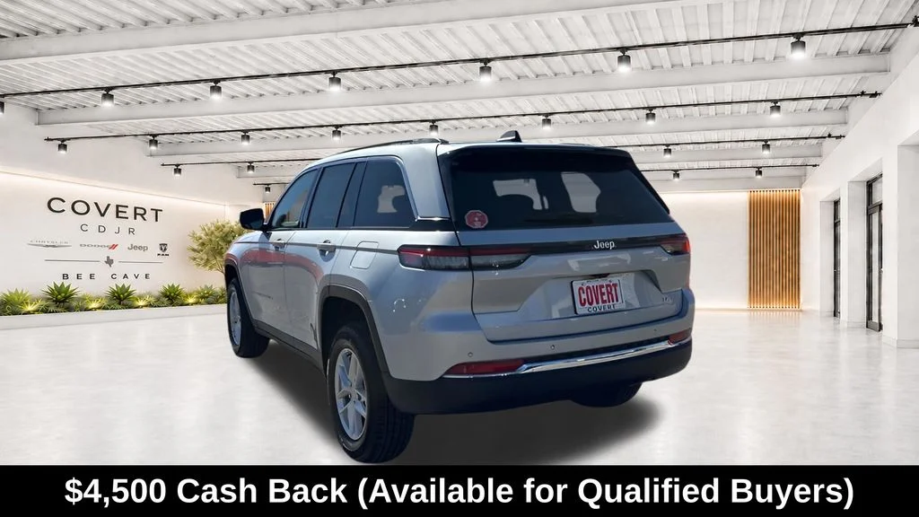 New 2026 Silver Zynith Exterior Paint Jeep Laredo image 9