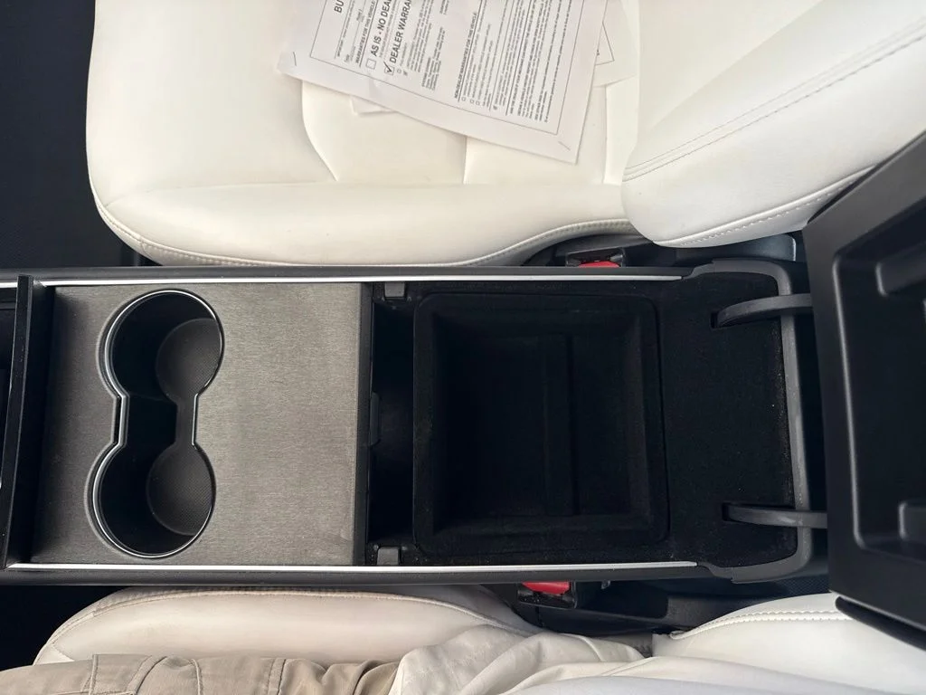Used 2019 Black Tesla  image 25