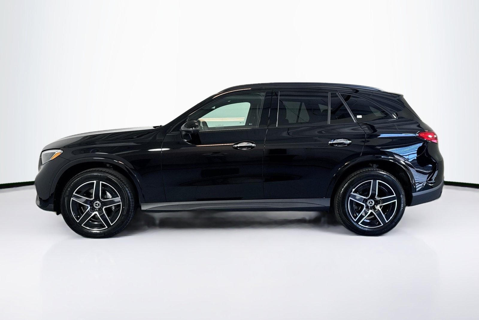New 2026 Black Mercedes-Benz GLC 300 image 8