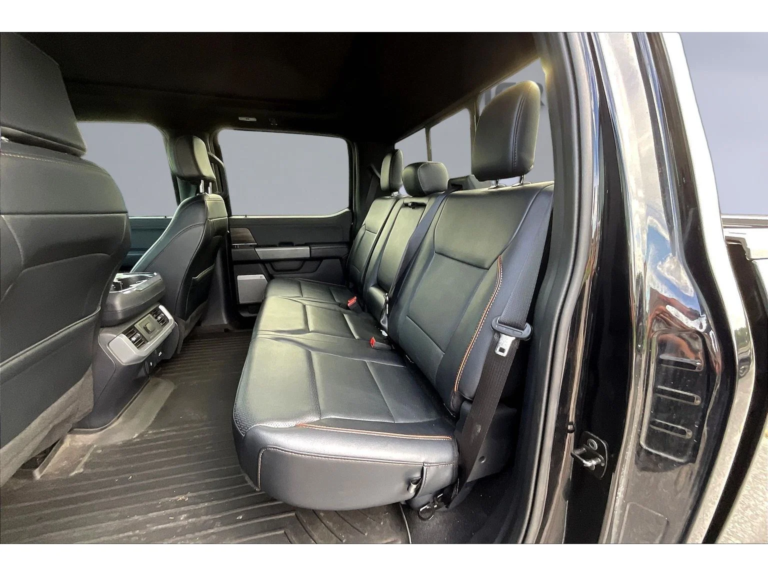 Used 2024 Black Ford LARIAT image 18