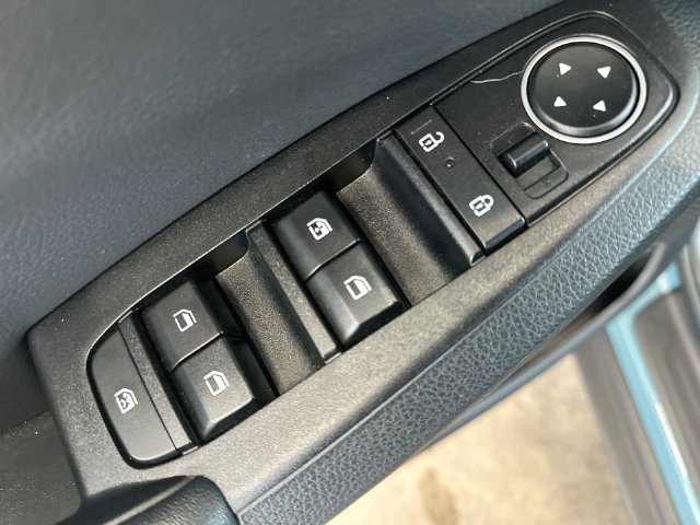 Used 2025 Blue Kia S image 17