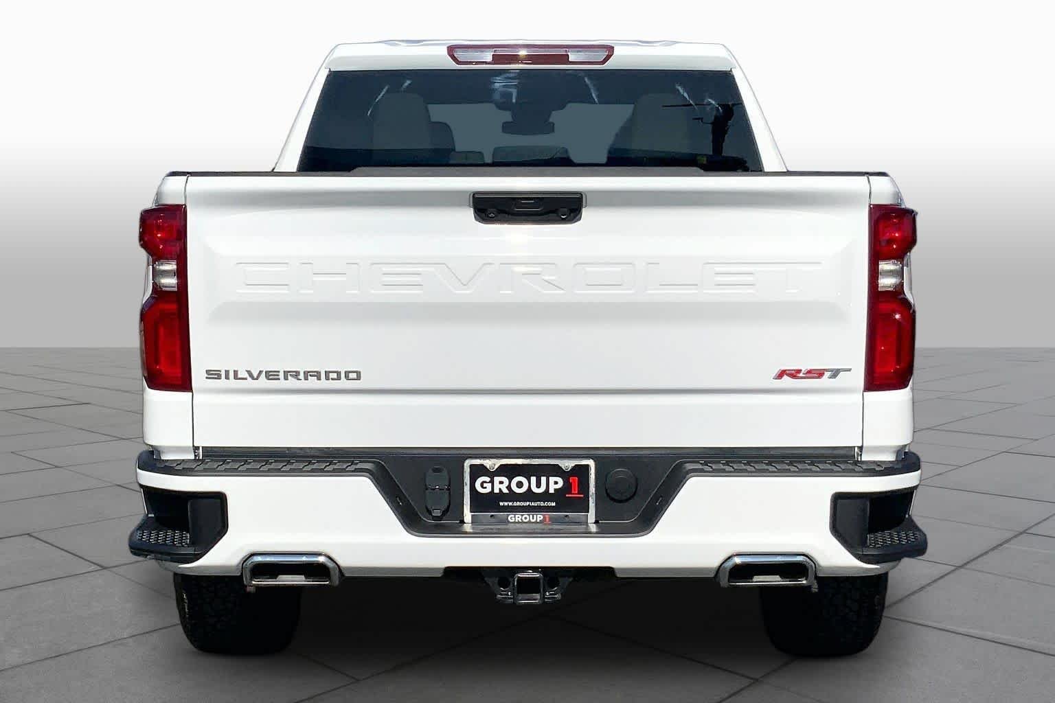 Used 2023 SUMMIT WHITE Chevrolet RST image 5