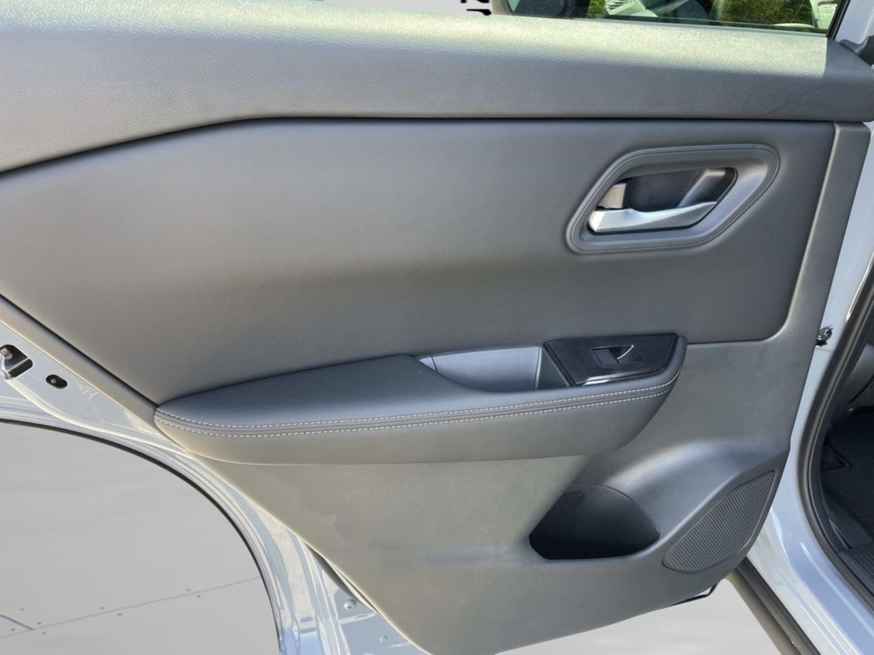 New 2026 Boulder Gray Pearl Nissan SV image 12