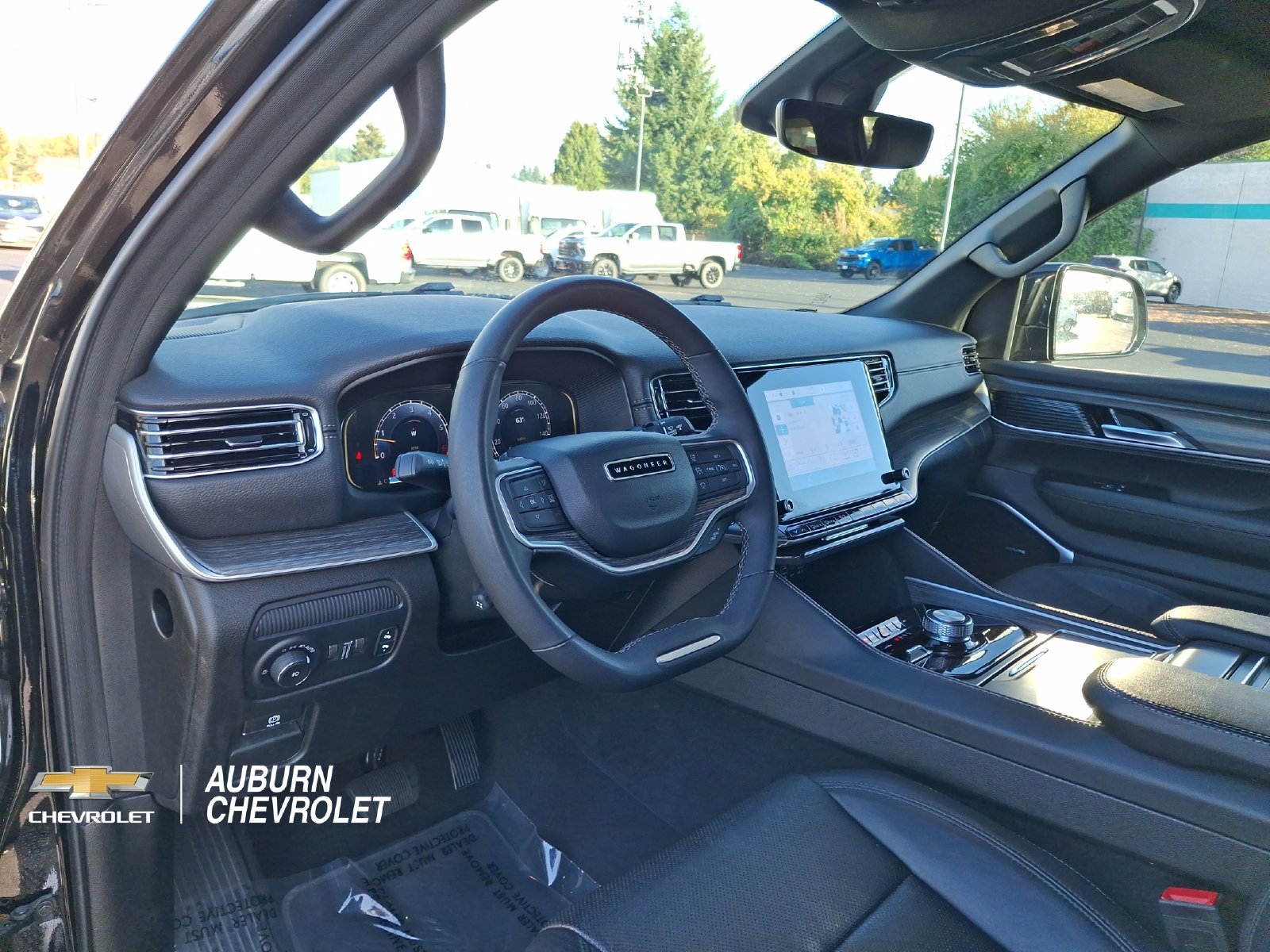 2024 Jeep Wagoneer L Series II - Photo 16