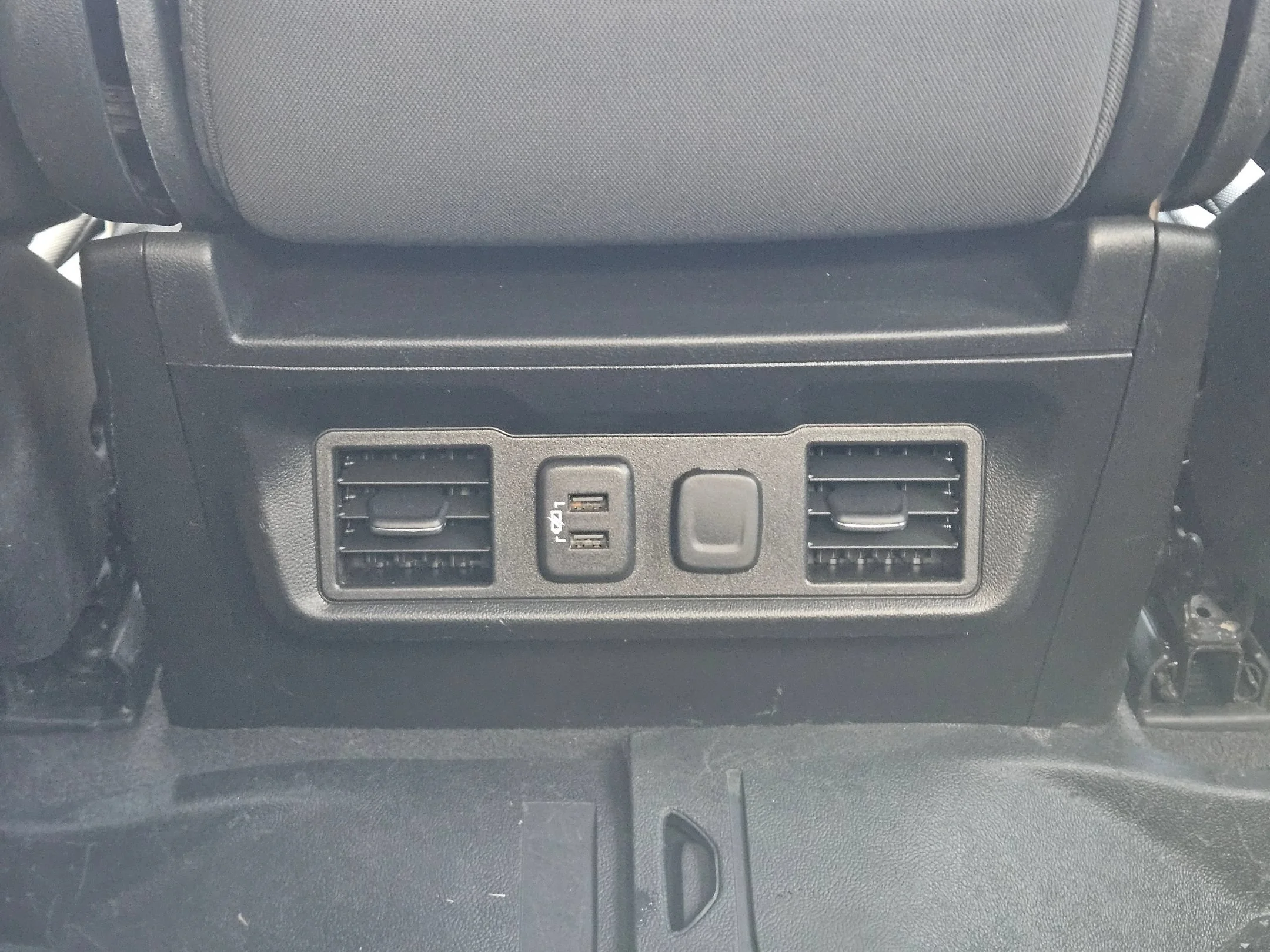 Used 2021 Summit White Chevrolet LT image 27