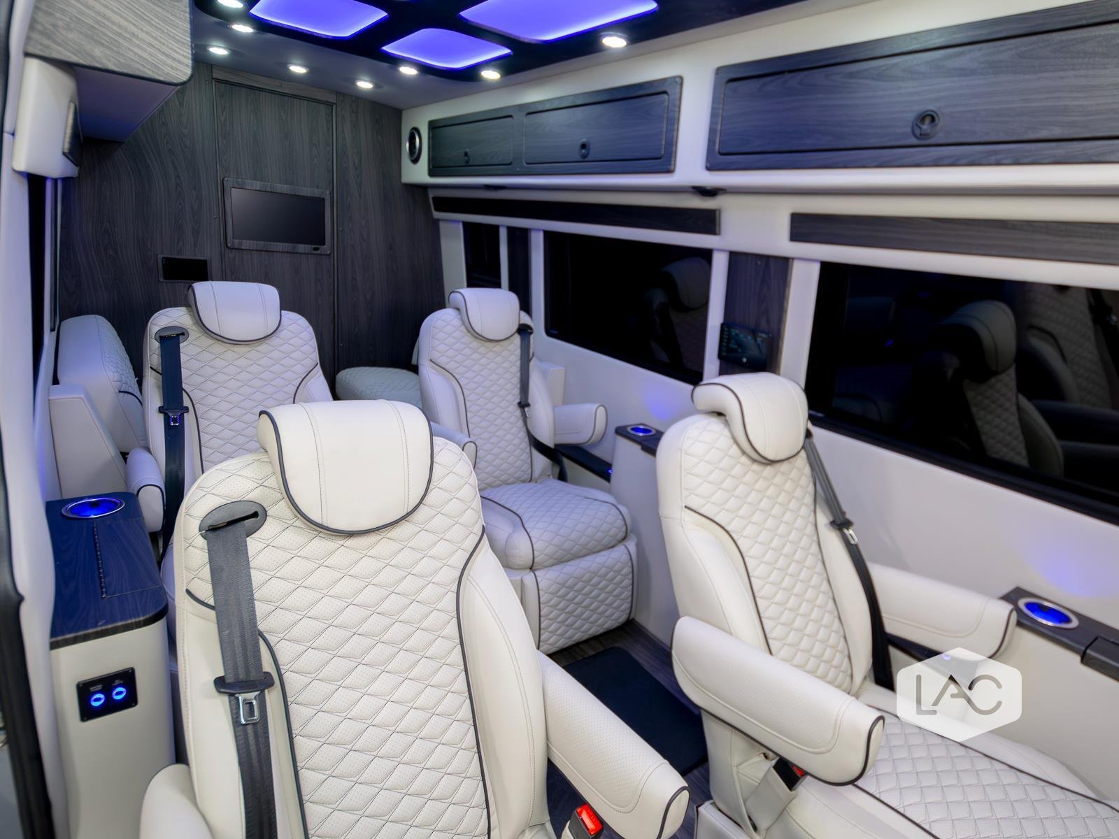 New 2026 Hightech Silver OGV LUXURY COACH AWD ADV PKG 2.1 w/ Comfort Seats image 3
