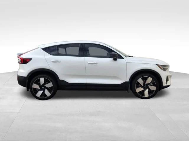 Used 2023 White Volvo Twin Plus image 9