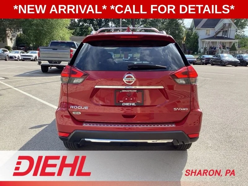 Certified Used 2017 Palatial Ruby Nissan SV image 6