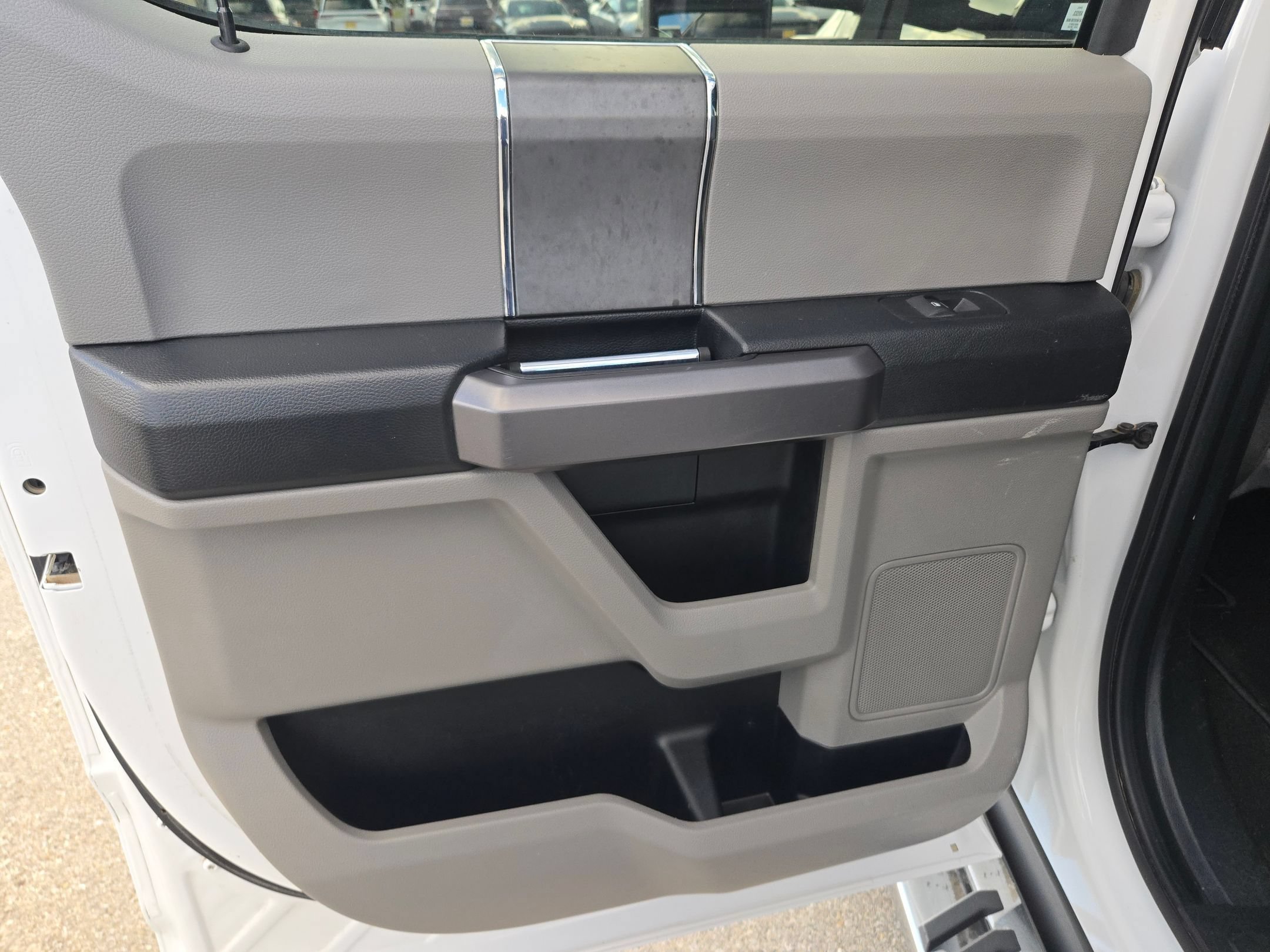 Used 2020 White Ford XLT image 14