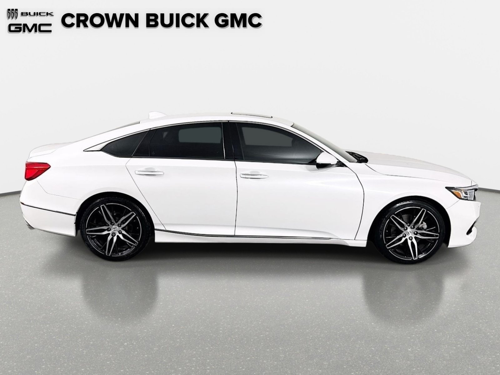 Used 2022 Platinum White Pearl Honda Touring 2.0T image 4
