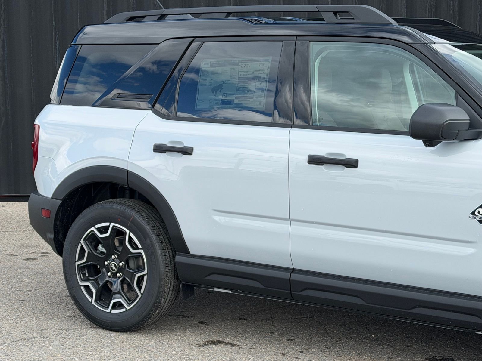 View vehicle photo 5