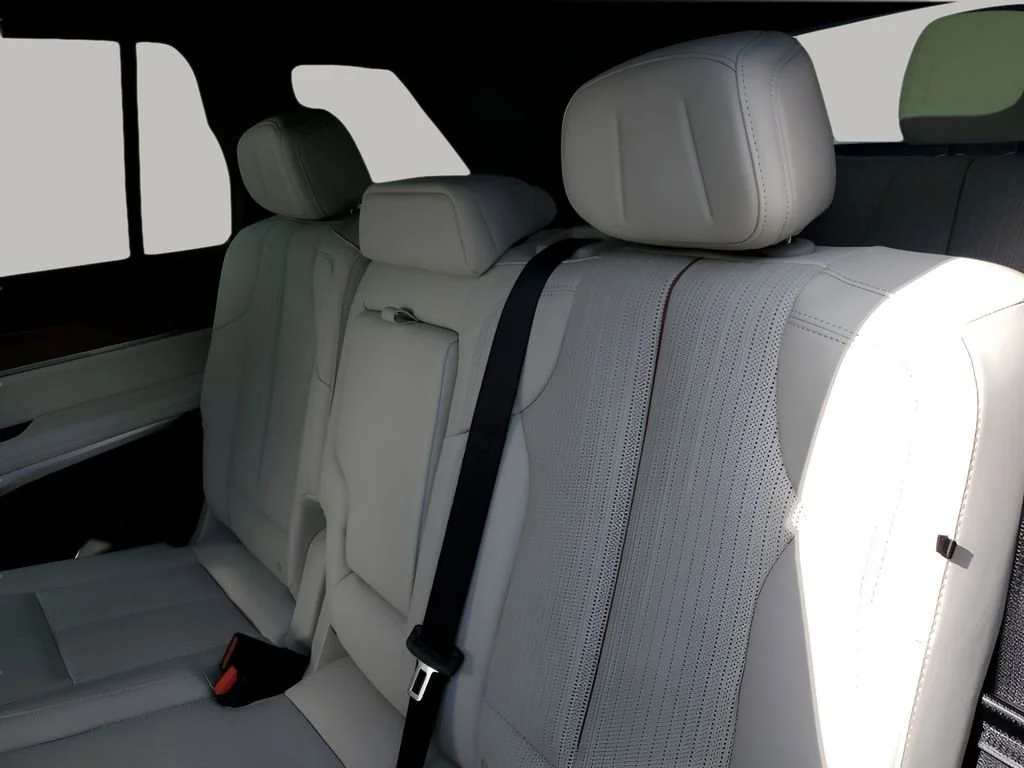 2026 Cadillac VISTIQ Sport - Photo 21