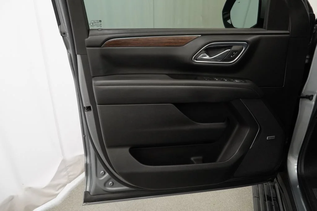 Used 2023 Sterling Gray Metallic Chevrolet High Country image 25