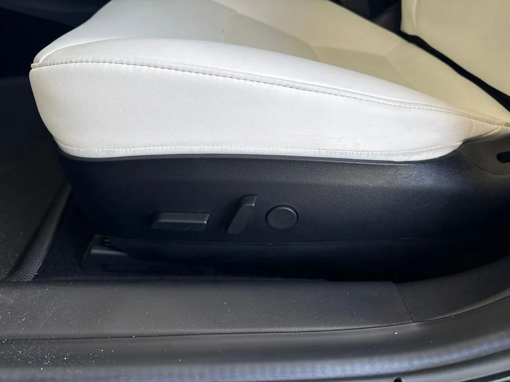 Used 2019 Black Tesla  image 14