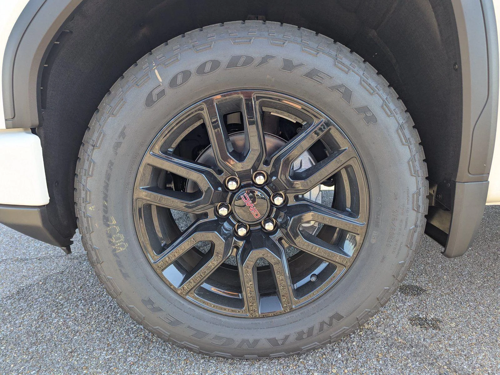 New 2026 Summit White GMC Elevation image 9