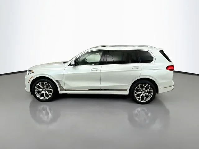 Used 2022 White BMW xDrive40i image 4