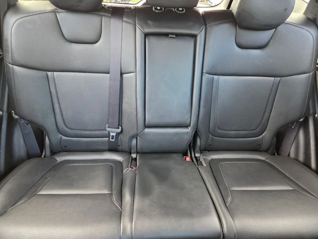 Used 2023 Gray Hyundai SEL image 31
