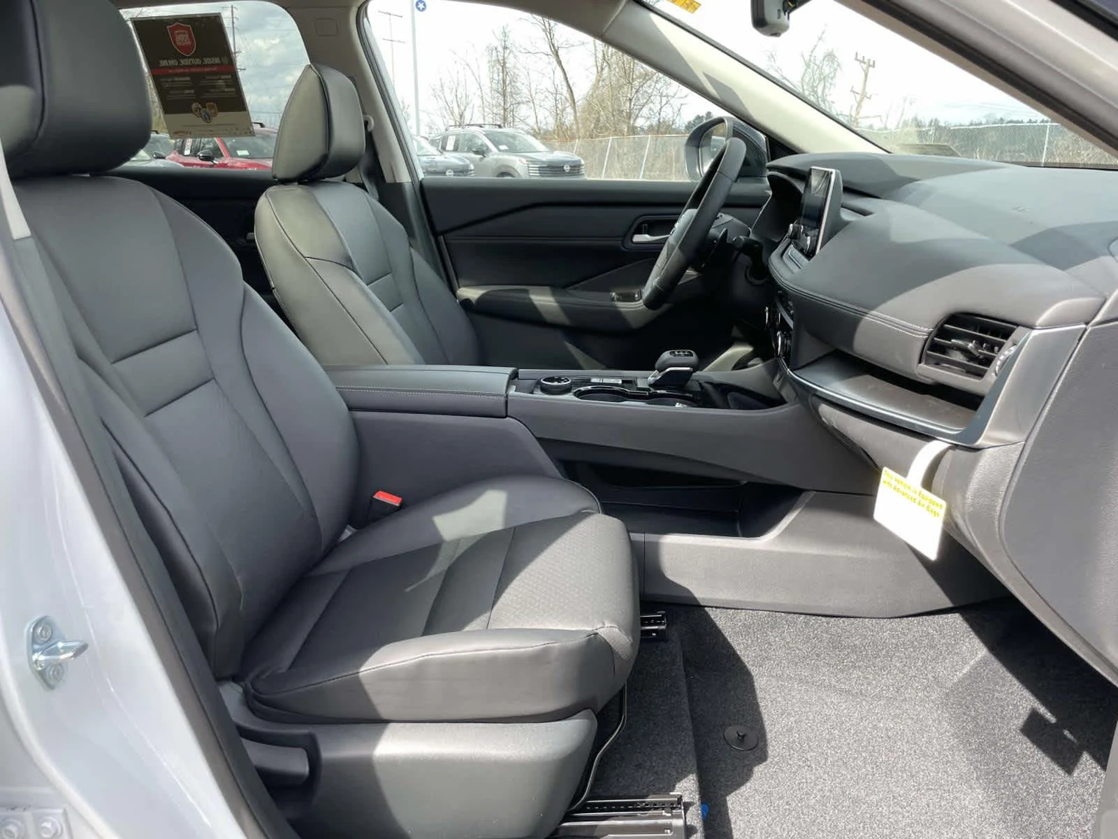 New 2026 Everest White Pearl Tricoat Nissan Dark Armor image 23