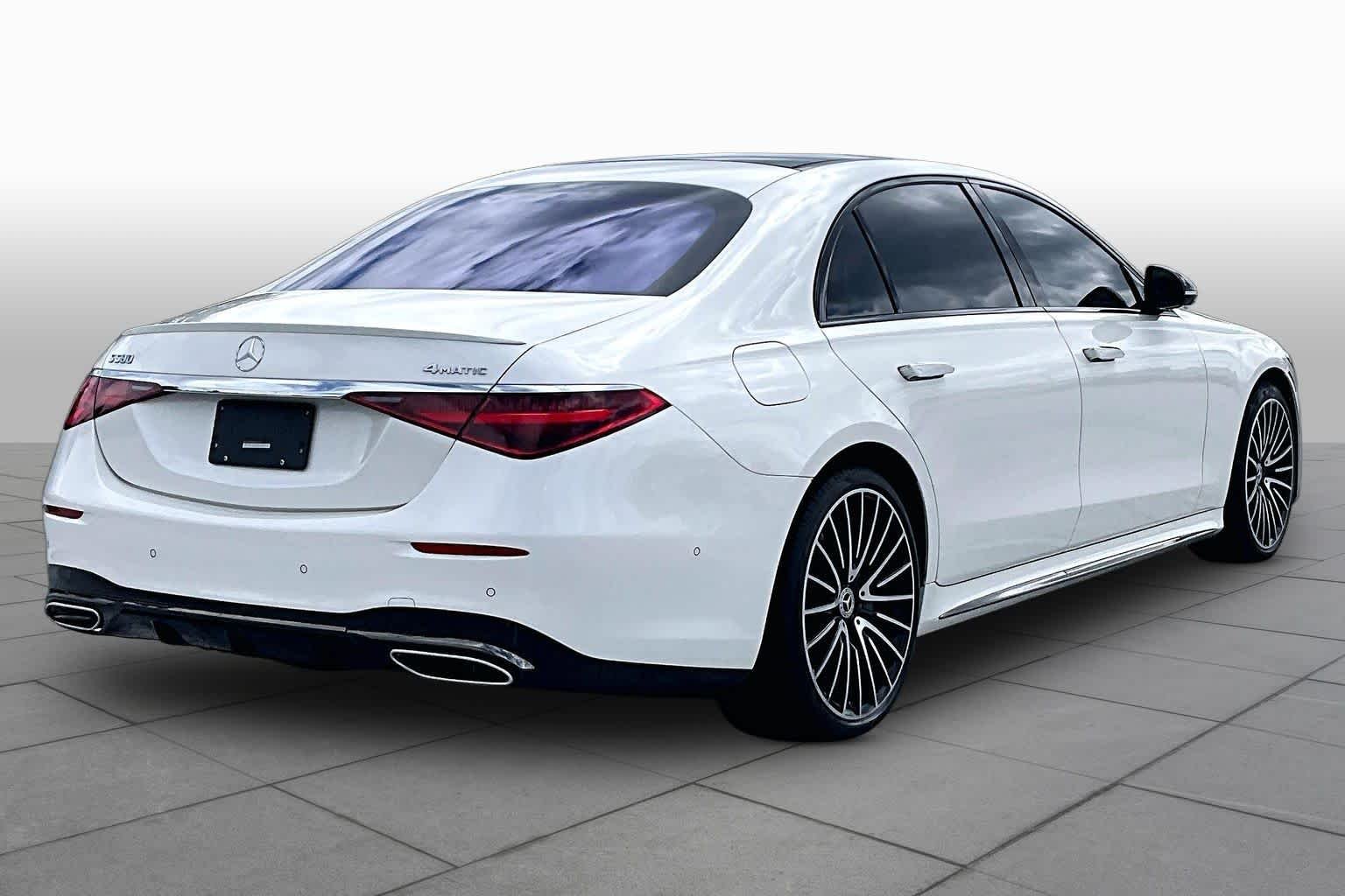 Used 2023 MANUFAKTUR Diamond White Mercedes-Benz S 580 image 13