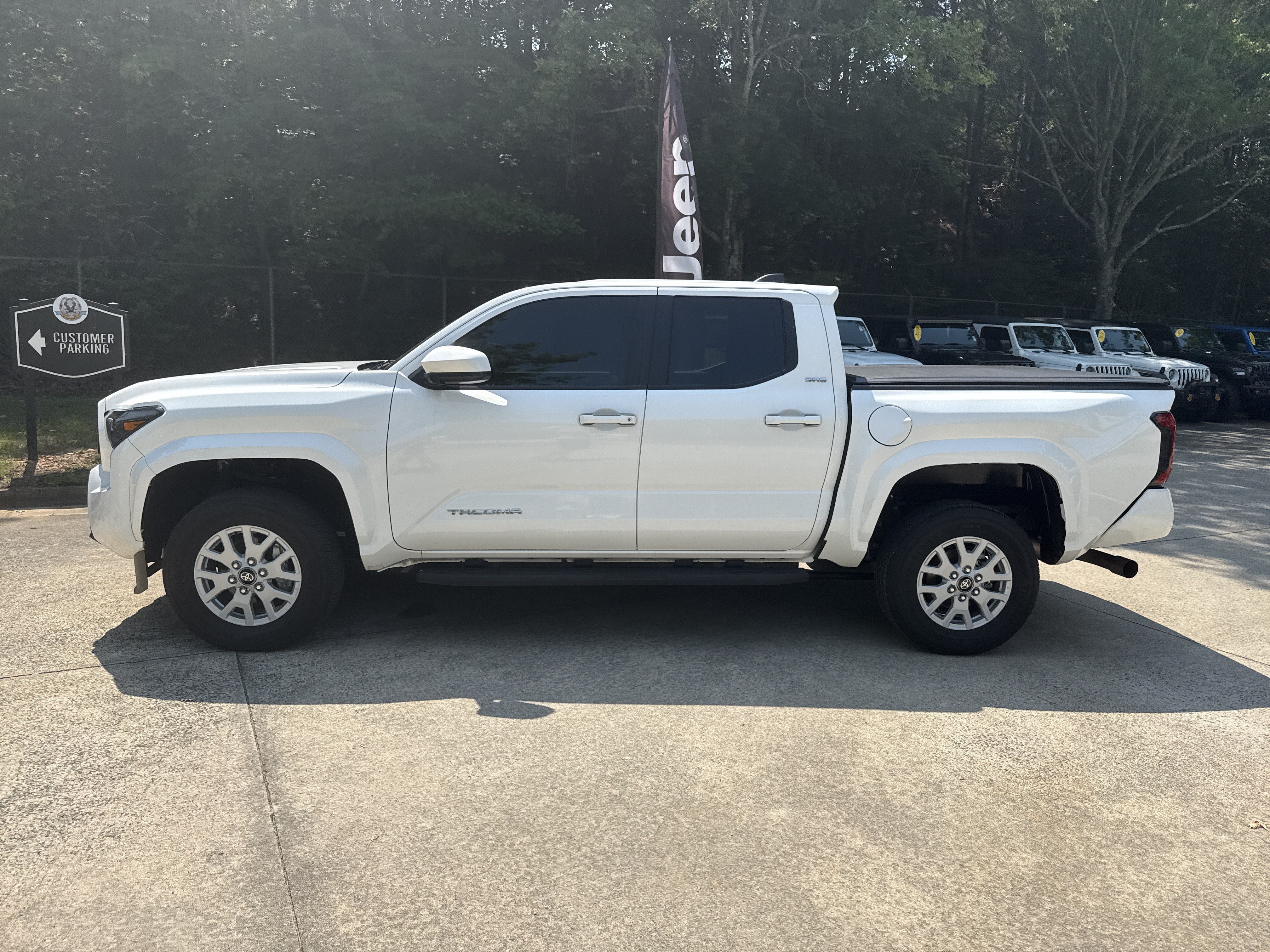 Used 2024 Ice Toyota SR5 image 4
