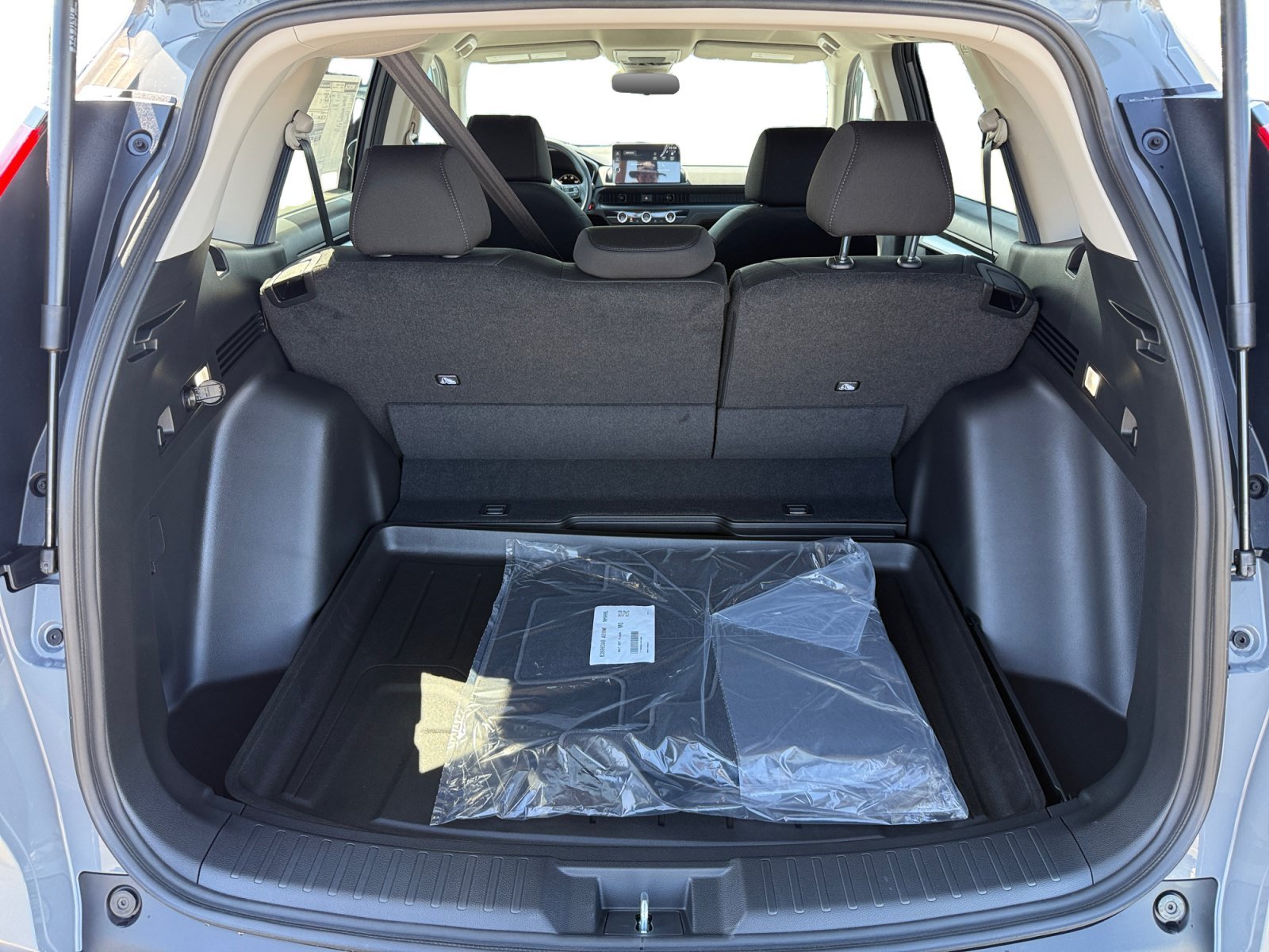 New 2026 Urban Gray Pearl Honda LX image 17