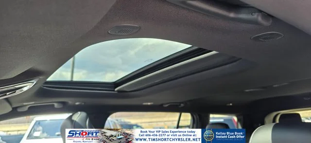 New 2026 Bright White Clear-Coat Exterior Paint Jeep Altitude image 31