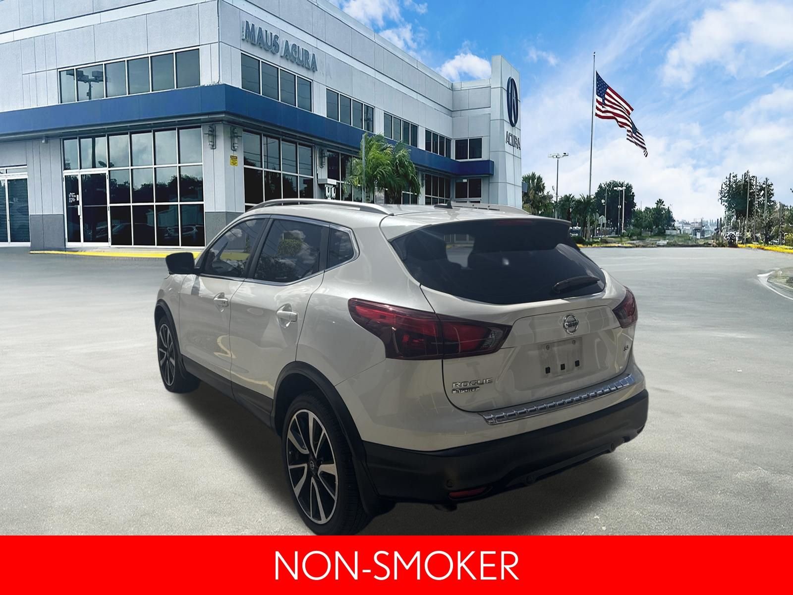 Used 2019 White Nissan SL image 5