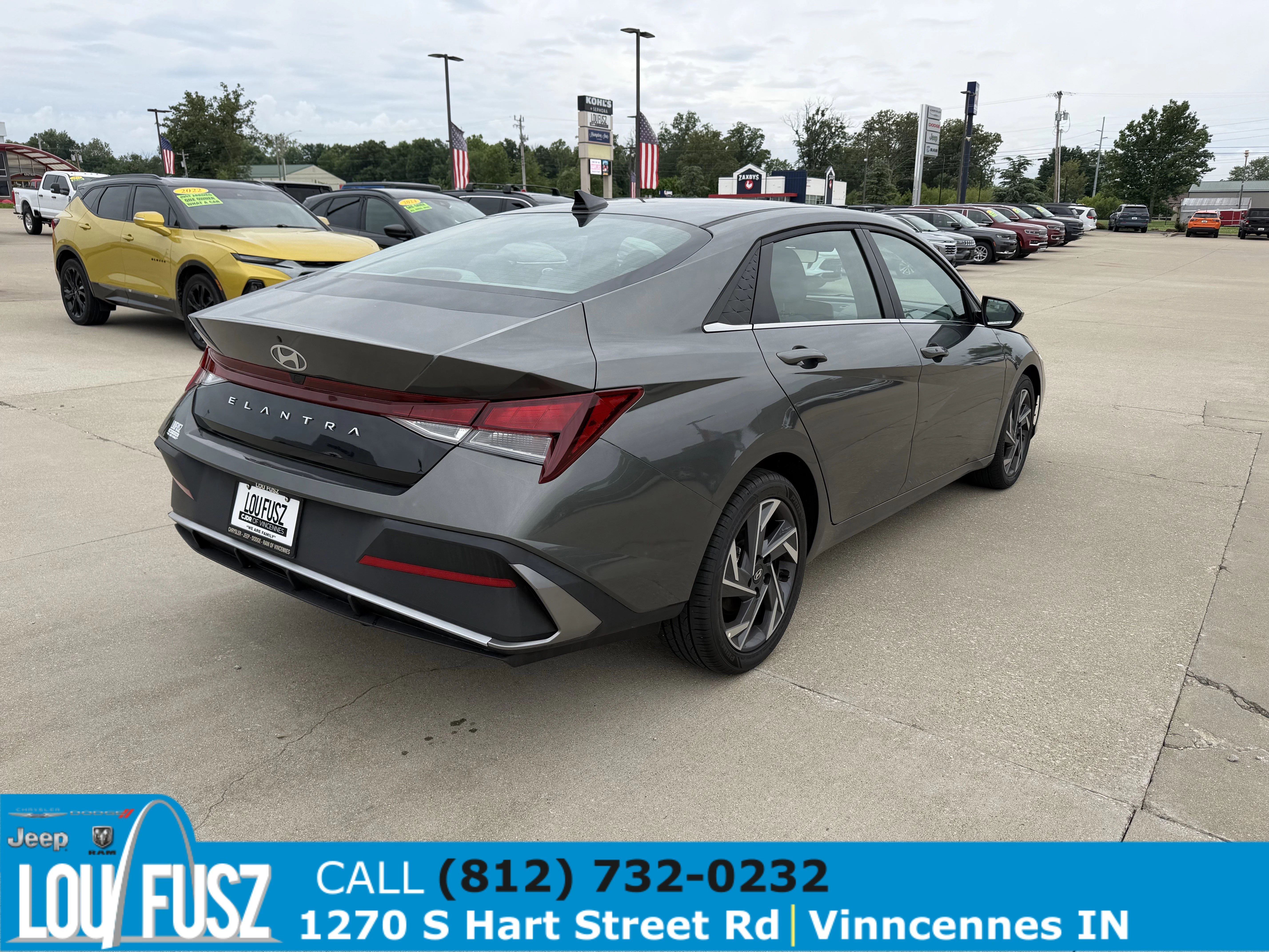 Used 2025 Amazon Gray Hyundai SEL Convenience image 7
