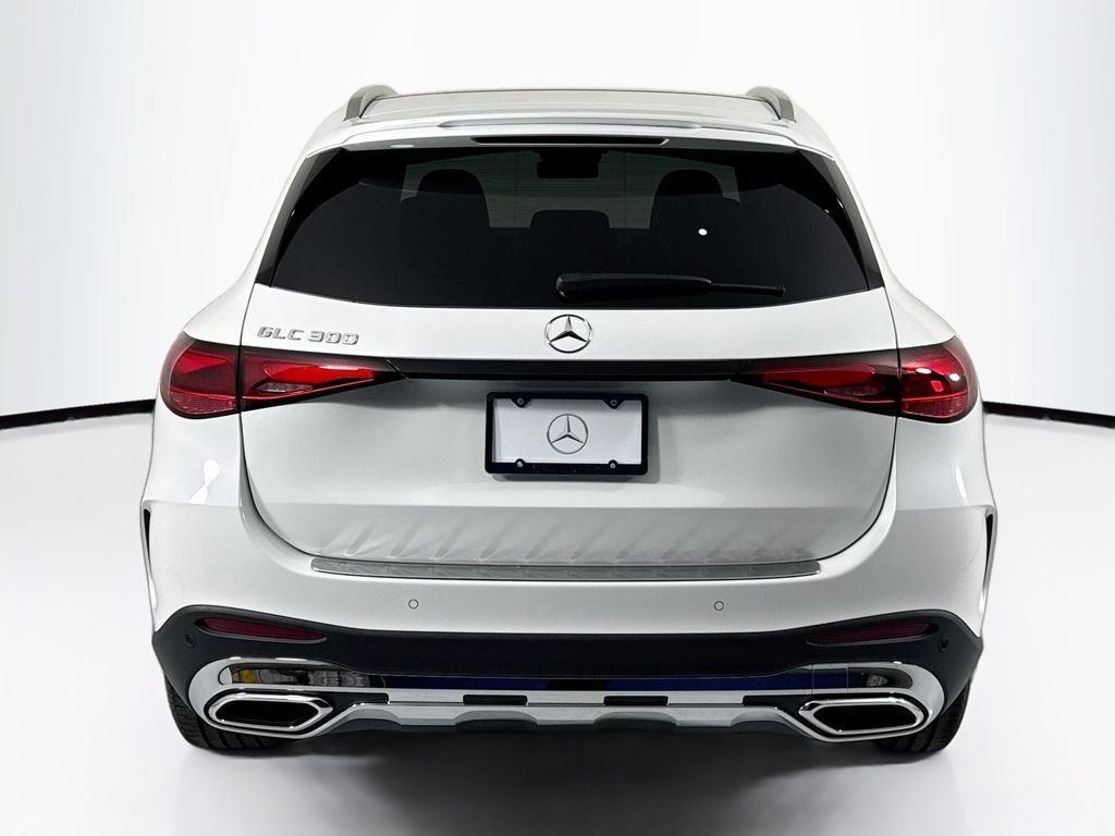 New 2027 Moonlight White Metallic Mercedes-Benz GLC 300 image 6