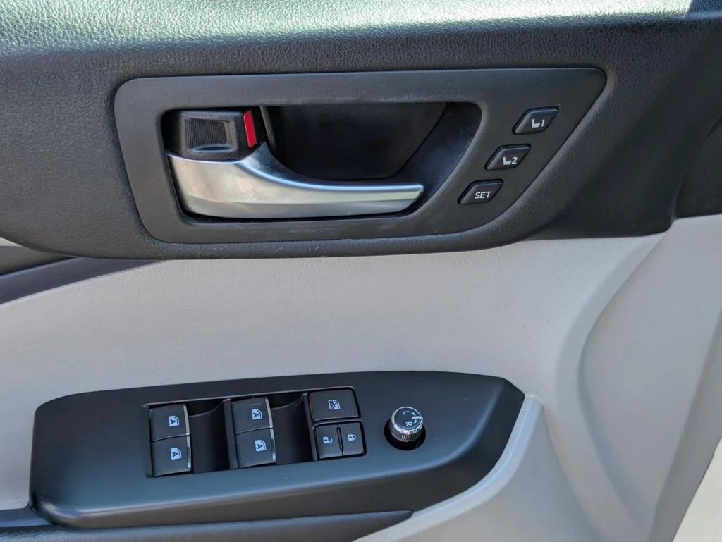 Used 2018 White Toyota Limited image 74