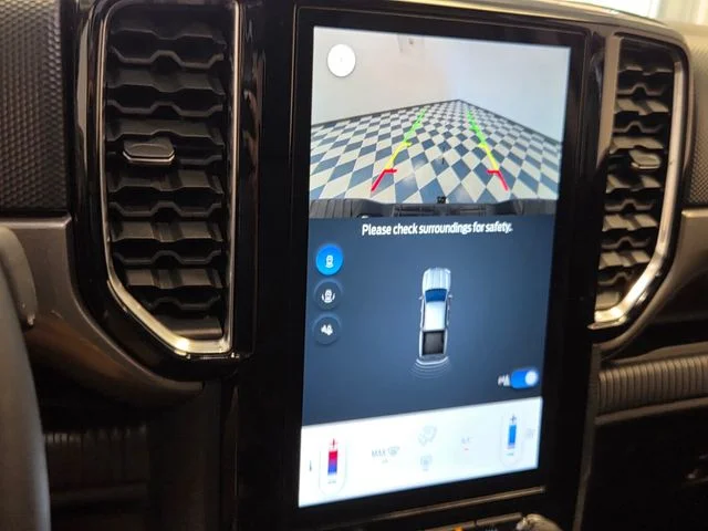 Used 2025 Gray Ford XLT image 20