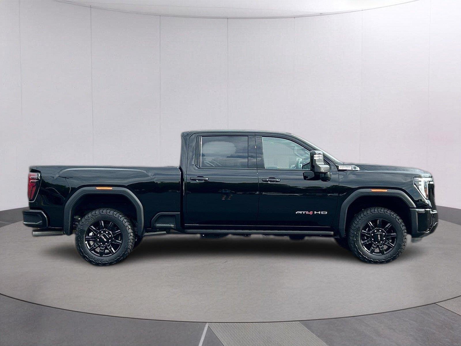 New 2026 Onyx Black GMC AT4 image 7