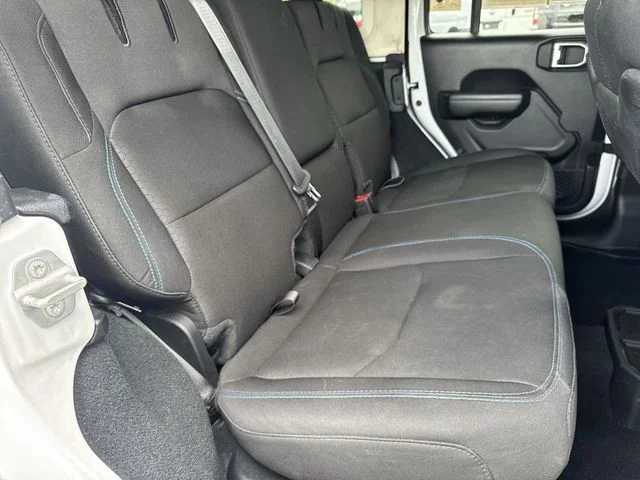 Used 2022 White Jeep Unlimited Rubicon 4xe image 36
